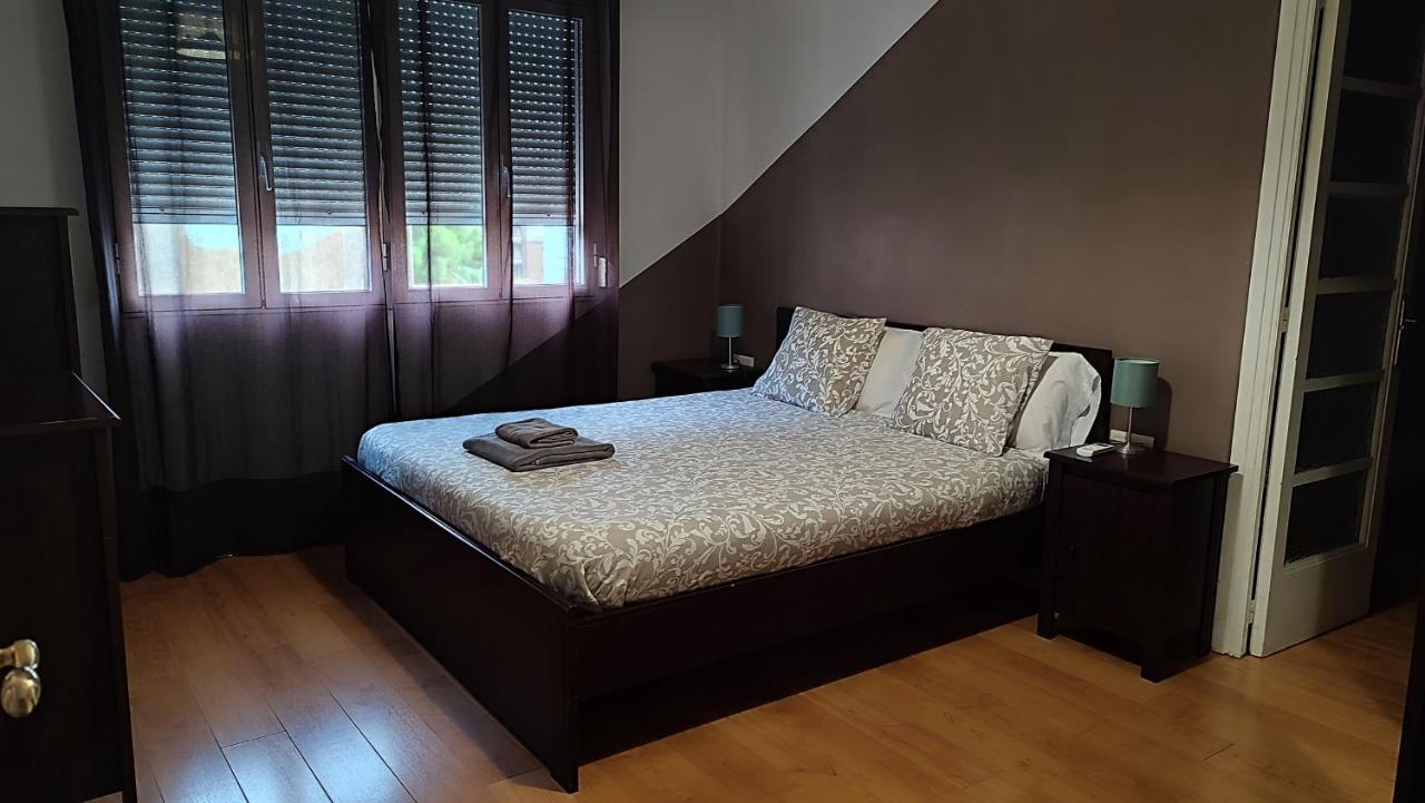 Apartamentos Turia บาเลนเซีย ภายนอก รูปภาพ